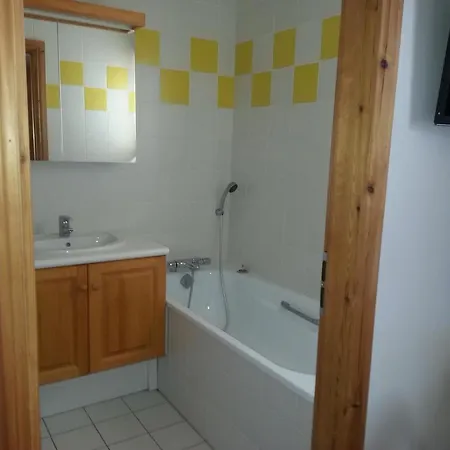 Chateau Hameau De Bed & Breakfast *